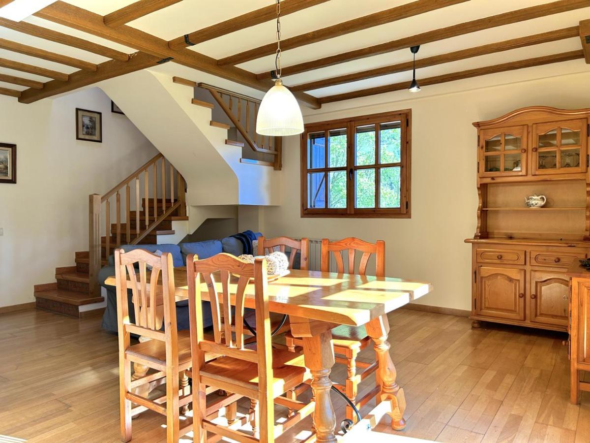 Apartamento Duplex Familiar I De Muntanya A Escalo By Rural D'Aneu Exterior foto
